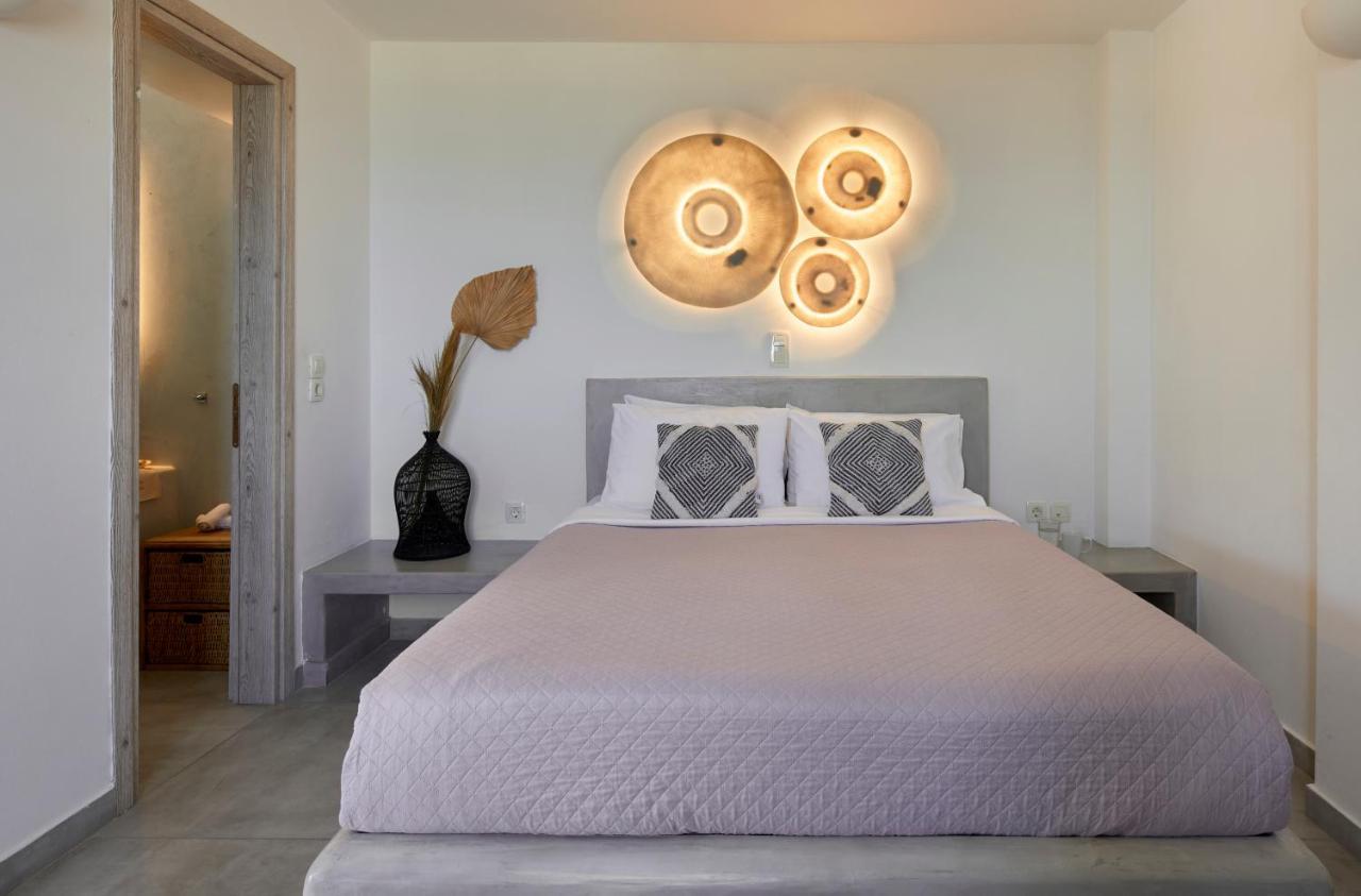 Bluewhite Suites & Villa Santorini Pyrgos Kallistis Exterior photo