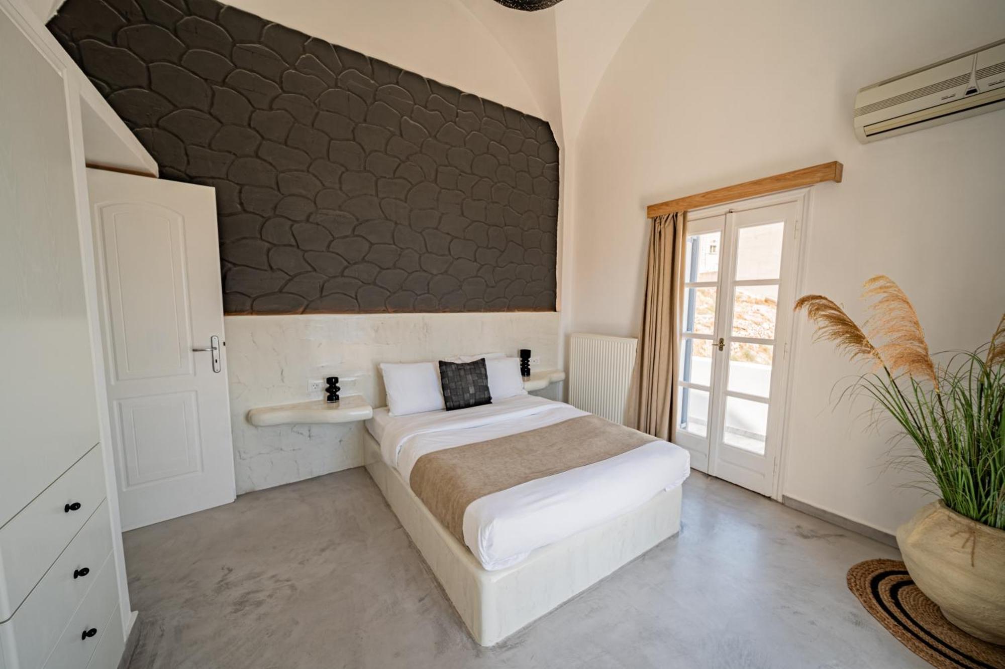 Bluewhite Suites & Villa Santorini Pyrgos Kallistis Exterior photo