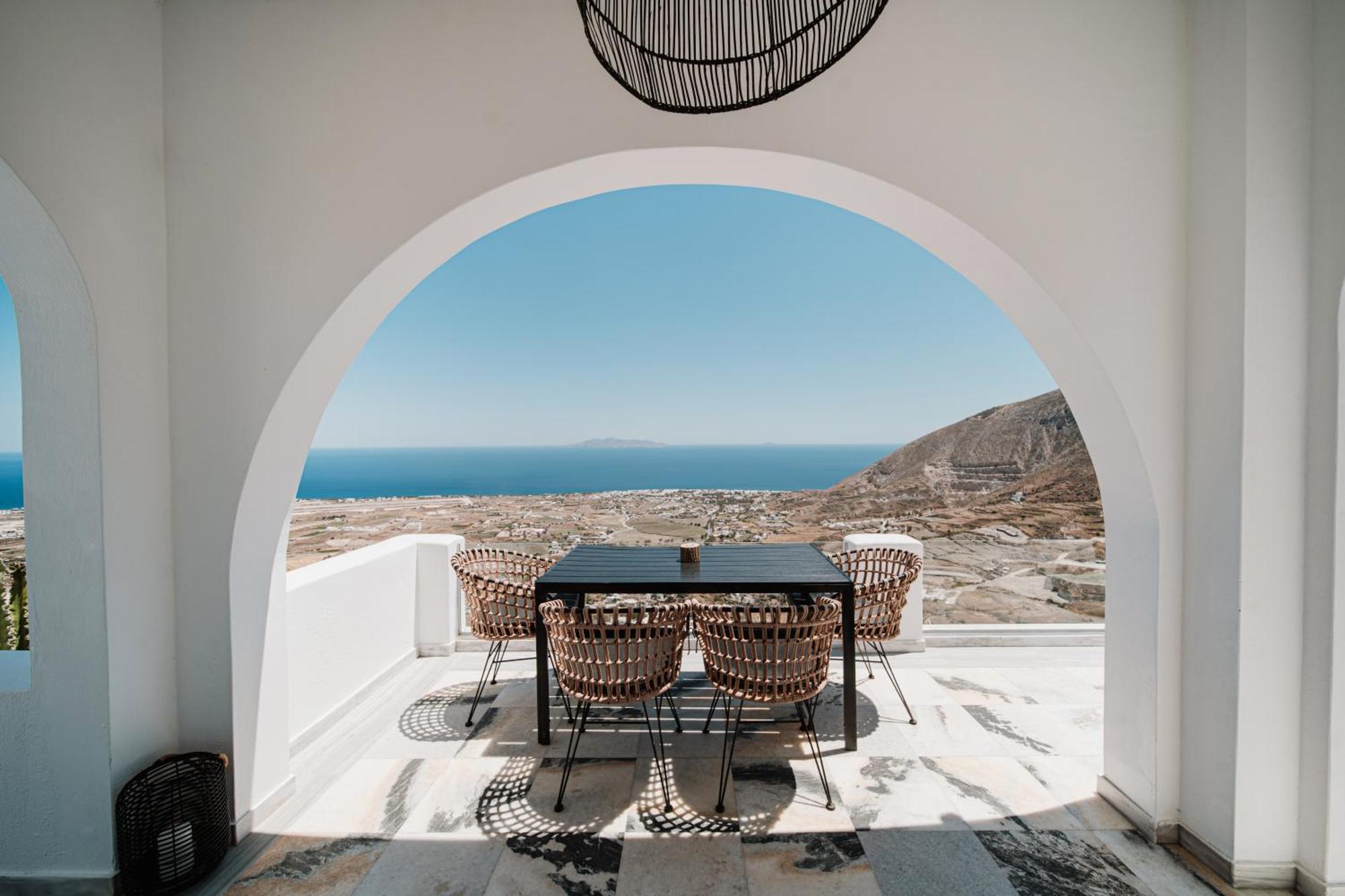 Bluewhite Suites & Villa Santorini Pyrgos Kallistis Exterior photo